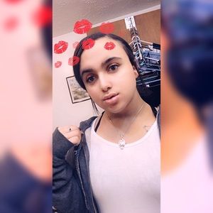 Meet your Posher, Victoria